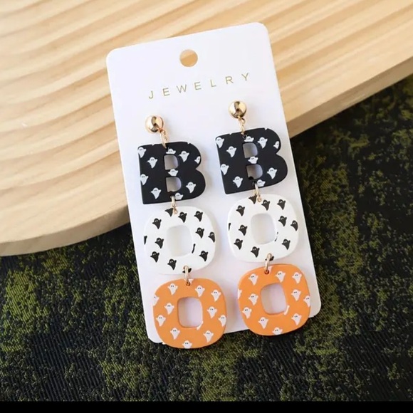 BOO Halloween Ghost Acrylic Drop Earrings - Picture 4 of 9